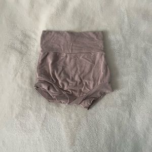 Kyte BABY Newborn bummie EUC